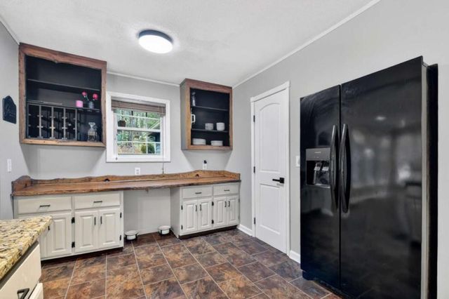 111 Laurel Crossing, Blue Ridge, GA 30513