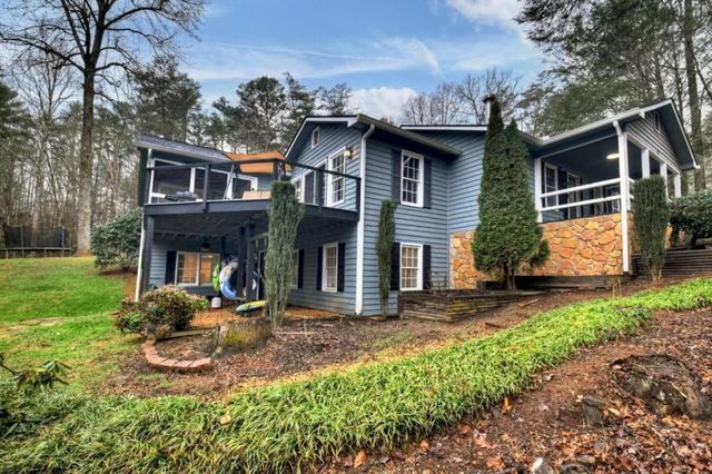 111 Laurel Crossing, Blue Ridge, GA 30513