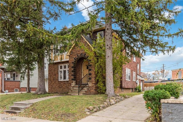 3474 Raymont Boulevard, University Heights, OH 44118