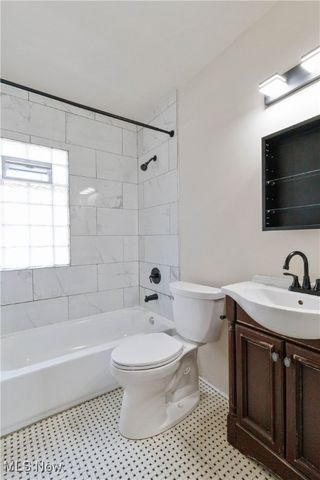 3474 Raymont Boulevard, University Heights, OH 44118