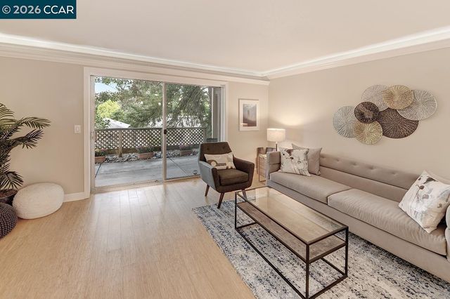 1136 Rockledge Ln 6, Walnut Creek, CA 94595