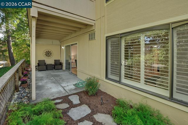 1136 Rockledge Ln 6, Walnut Creek, CA 94595