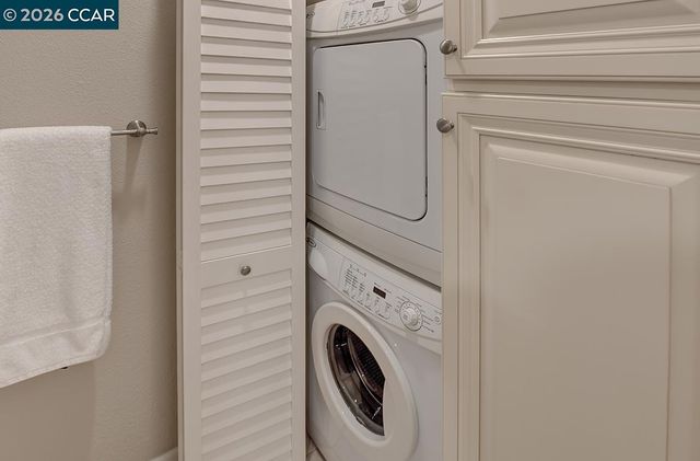 1136 Rockledge Ln 6, Walnut Creek, CA 94595