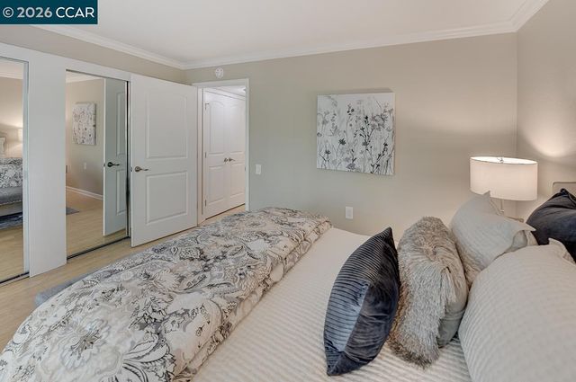 1136 Rockledge Ln 6, Walnut Creek, CA 94595