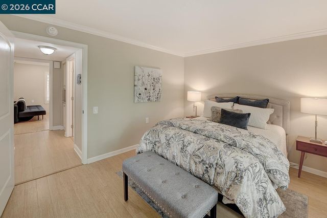 1136 Rockledge Ln 6, Walnut Creek, CA 94595