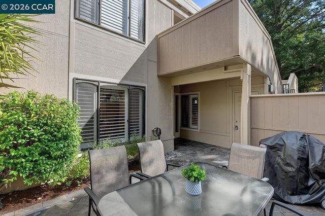 1136 Rockledge Ln 6, Walnut Creek, CA 94595