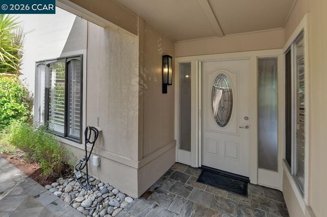 1136 Rockledge Ln 6, Walnut Creek, CA 94595