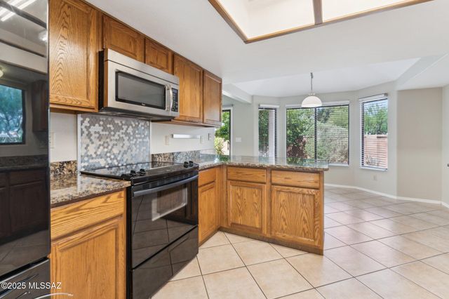 10311 N Cape Fear Lane, Oro Valley, AZ 85737