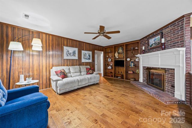 2234 Hamilton Mill Road, Charlotte, NC 28270