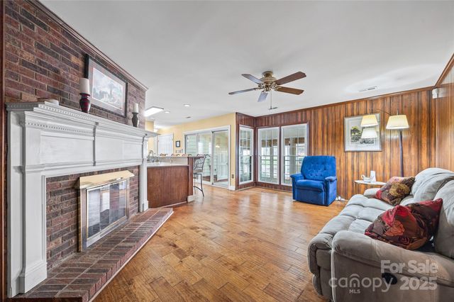 2234 Hamilton Mill Road, Charlotte, NC 28270