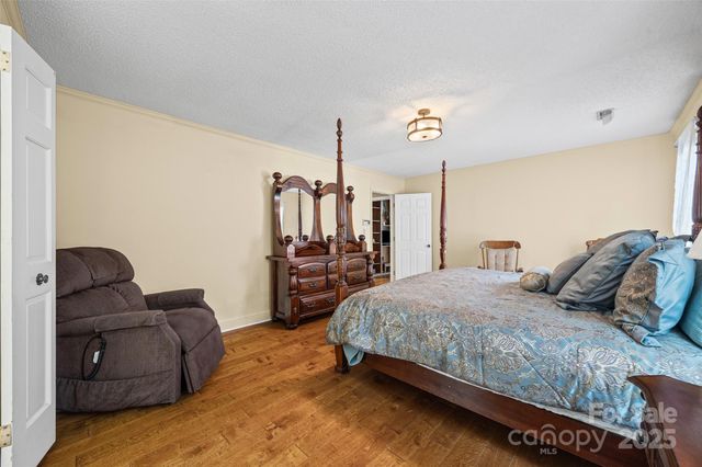 2234 Hamilton Mill Road, Charlotte, NC 28270