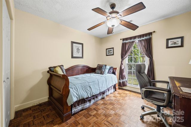 2234 Hamilton Mill Road, Charlotte, NC 28270