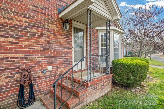 2234 Hamilton Mill Road, Charlotte, NC 28270