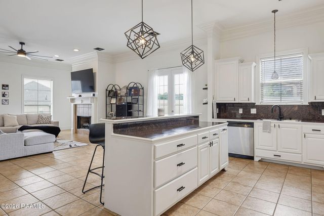 205 Vinemont Drive, Lafayette, LA 70501