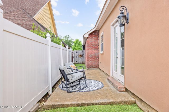 205 Vinemont Drive, Lafayette, LA 70501