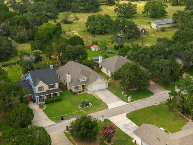 55 Sprucewood DR, Wimberley, TX 78676