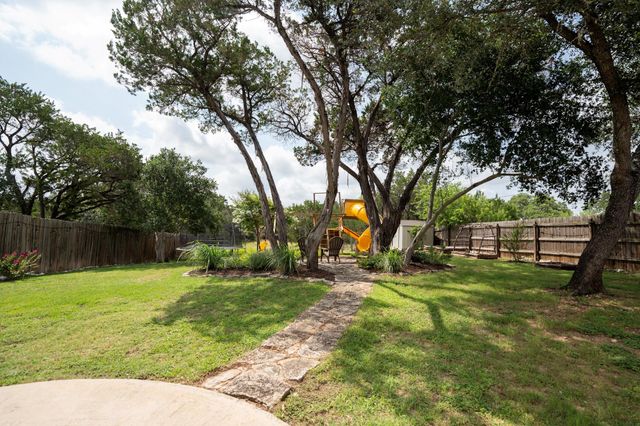 55 Sprucewood DR, Wimberley, TX 78676