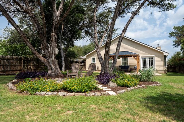 55 Sprucewood DR, Wimberley, TX 78676