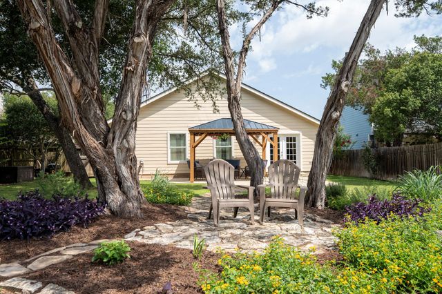 55 Sprucewood DR, Wimberley, TX 78676