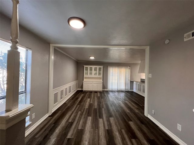 8506 Woodside Road, Rowlett, TX 75088