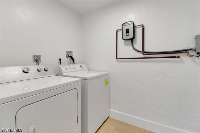 4525 Fluvia AVE, Naples, FL 34103