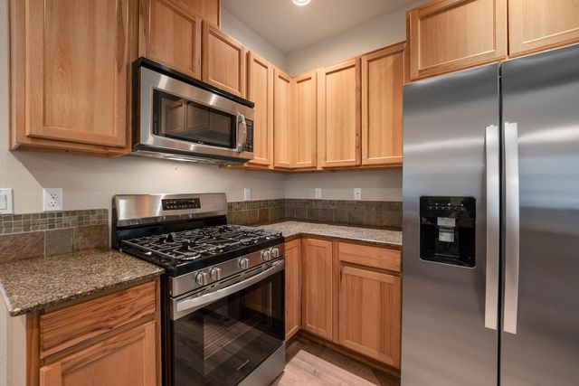 3216 NE Zoe Avenue, Bend, OR 97701