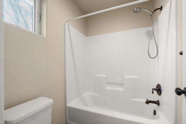 3216 NE Zoe Avenue, Bend, OR 97701