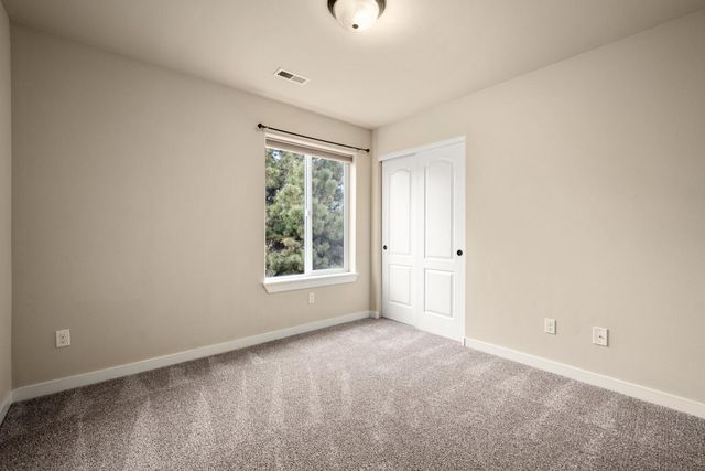 3216 NE Zoe Avenue, Bend, OR 97701