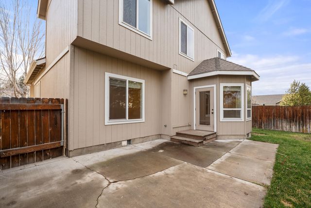 3216 NE Zoe Avenue, Bend, OR 97701