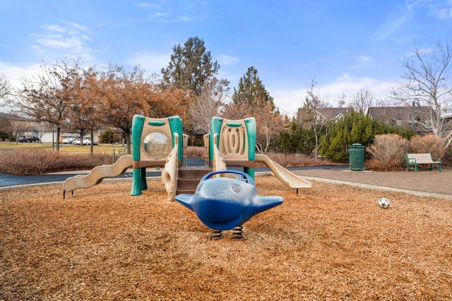 3216 NE Zoe Avenue, Bend, OR 97701