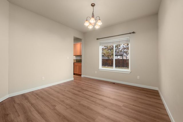 3216 NE Zoe Avenue, Bend, OR 97701