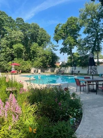 57 Westridge Road B9, New London, CT 06320