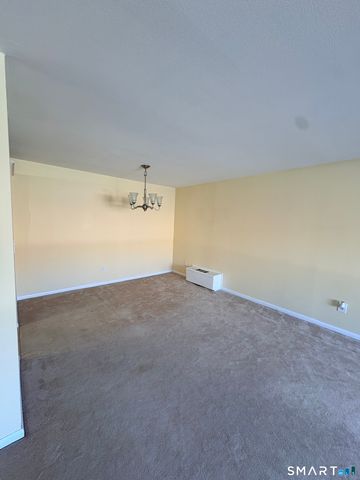 57 Westridge Road B9, New London, CT 06320