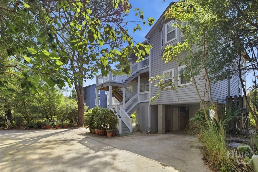 Image 3 of property listing at 8 Lighthouse Lane, Tybee Island, GA 31328