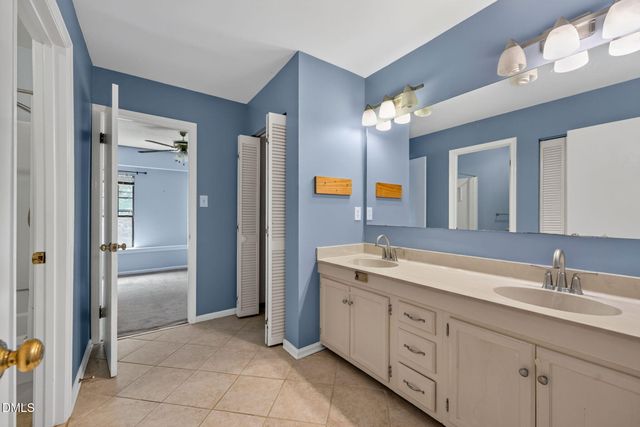 5701 Forest Lawn Court, Raleigh, NC 27612