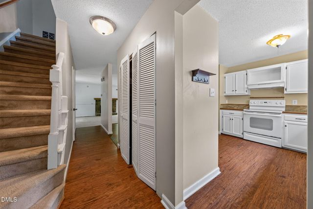 5701 Forest Lawn Court, Raleigh, NC 27612