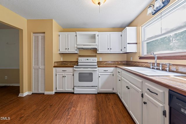 5701 Forest Lawn Court, Raleigh, NC 27612