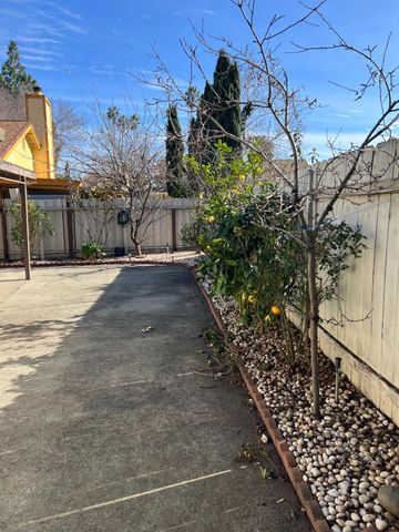 2260 Apple Orchard Court, Rancho Cordova, CA 95670