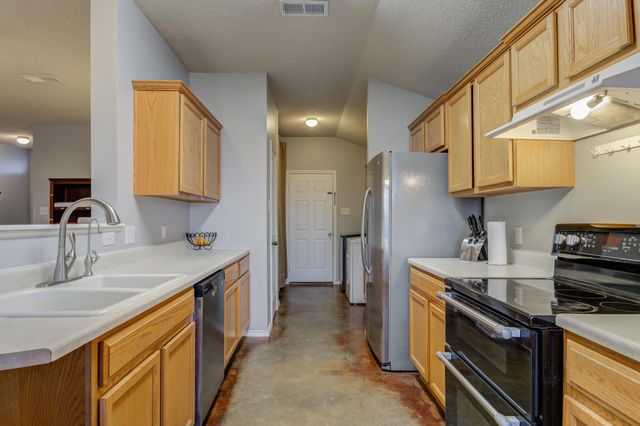 505 N Kline Avenue, Lubbock, TX 79416