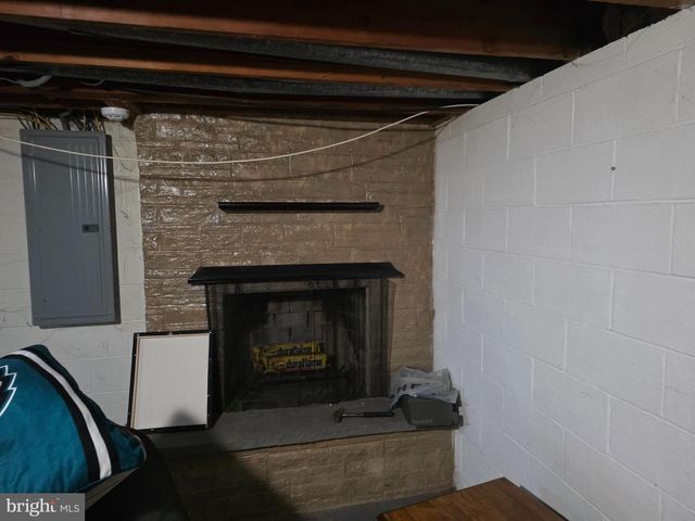 1207 N CHARLOTTE ST, Pottstown, PA 19464