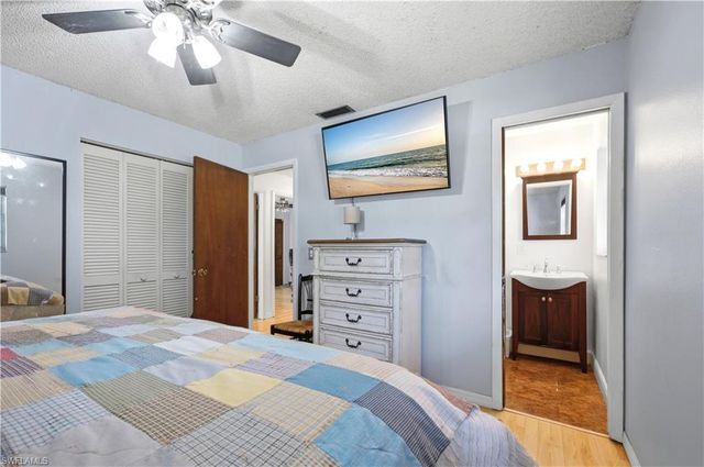 5990 Milne CIR, North Fort Myers, FL 33903
