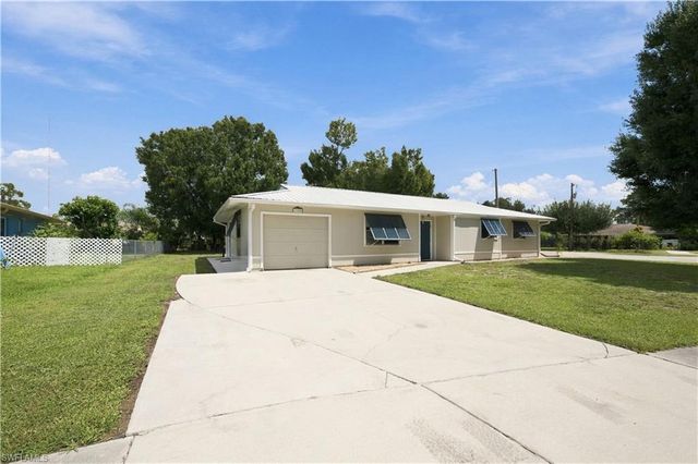 5990 Milne CIR, North Fort Myers, FL 33903