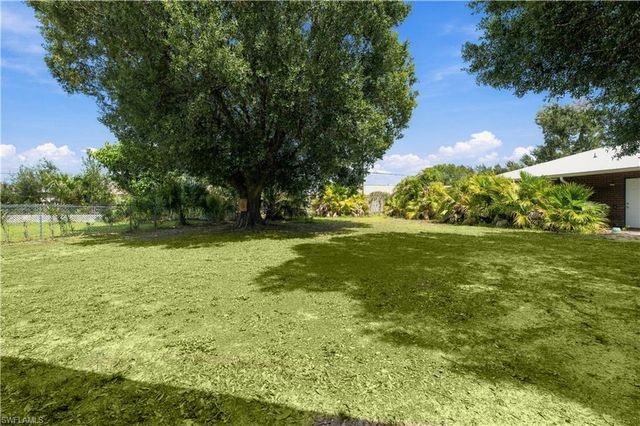 5990 Milne CIR, North Fort Myers, FL 33903
