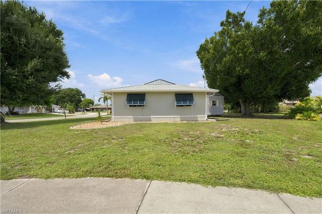 5990 Milne CIR, North Fort Myers, FL 33903