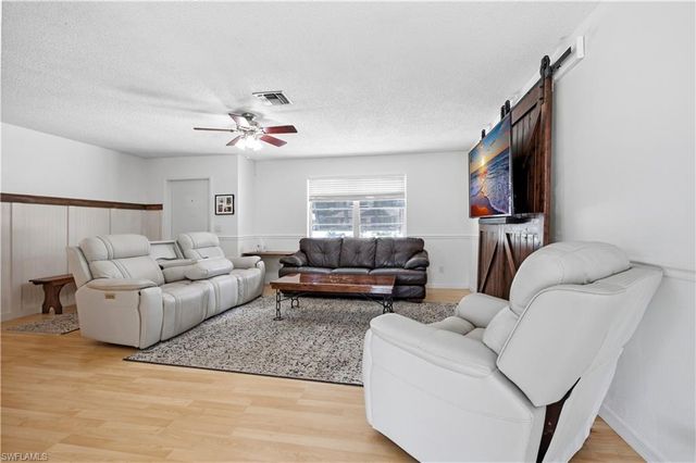 5990 Milne CIR, North Fort Myers, FL 33903