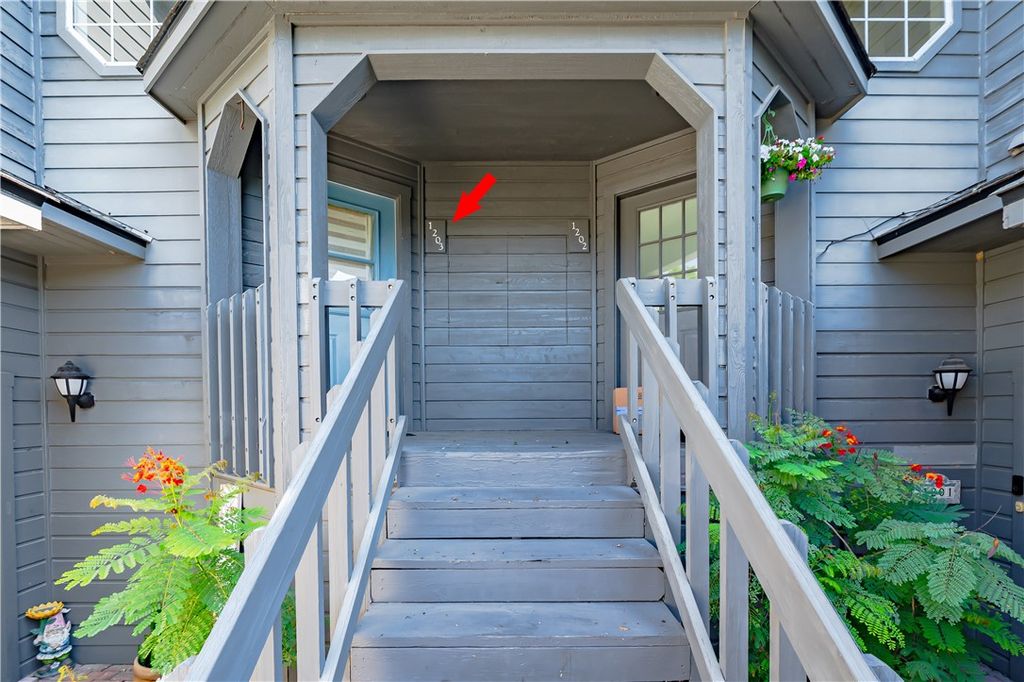 210 Oak Bay St 1203, Rockport, TX 78382 — exterior