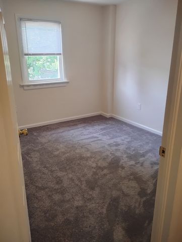 32 Falmouth Ave 0, Brockton, MA 02301