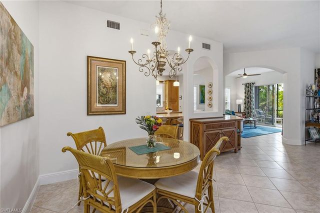 9154 Cherry Oaks LN 101, Naples, FL 34114