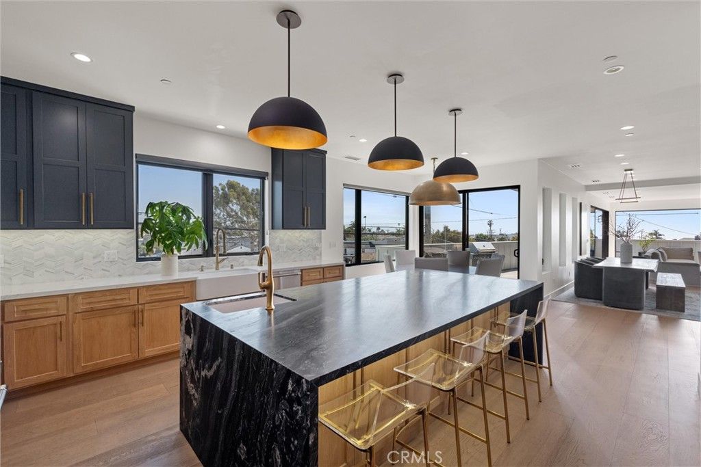 Image 16 of property listing at 1504 Prospect Avenue, Hermosa Beach, CA 90254