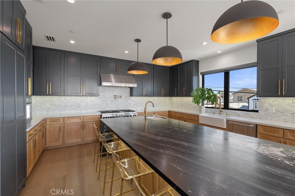 Image 18 of property listing at 1504 Prospect Avenue, Hermosa Beach, CA 90254